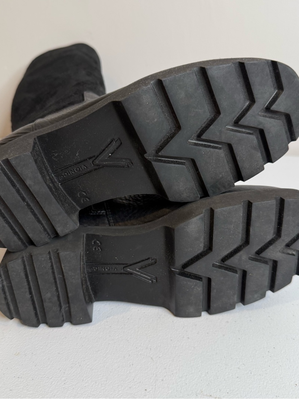 Vionic Fallbrook Water-Resistant Boot - Picture 9 of 11